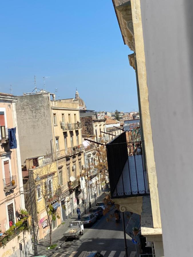 Monument Home Catania Bagian luar foto